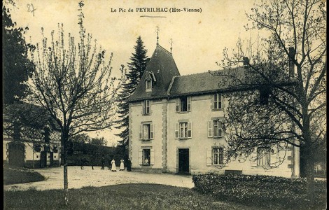 Château Le Pic Peyrilhac. CPA collection privée.